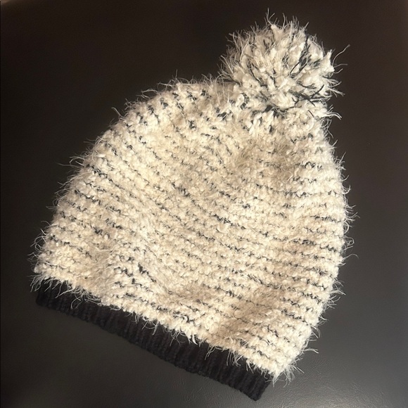 Cozy Knit Pom-Pom Hat - Black and White - Picture 1 of 4